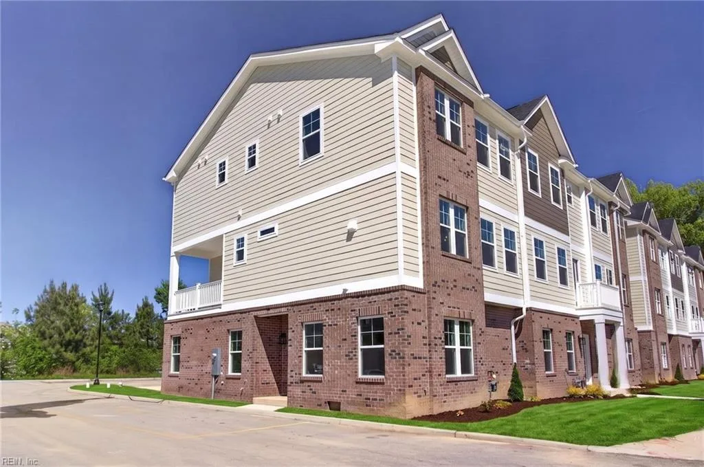 619 Commonwealth BLVD, YORKTOWN VA 23693