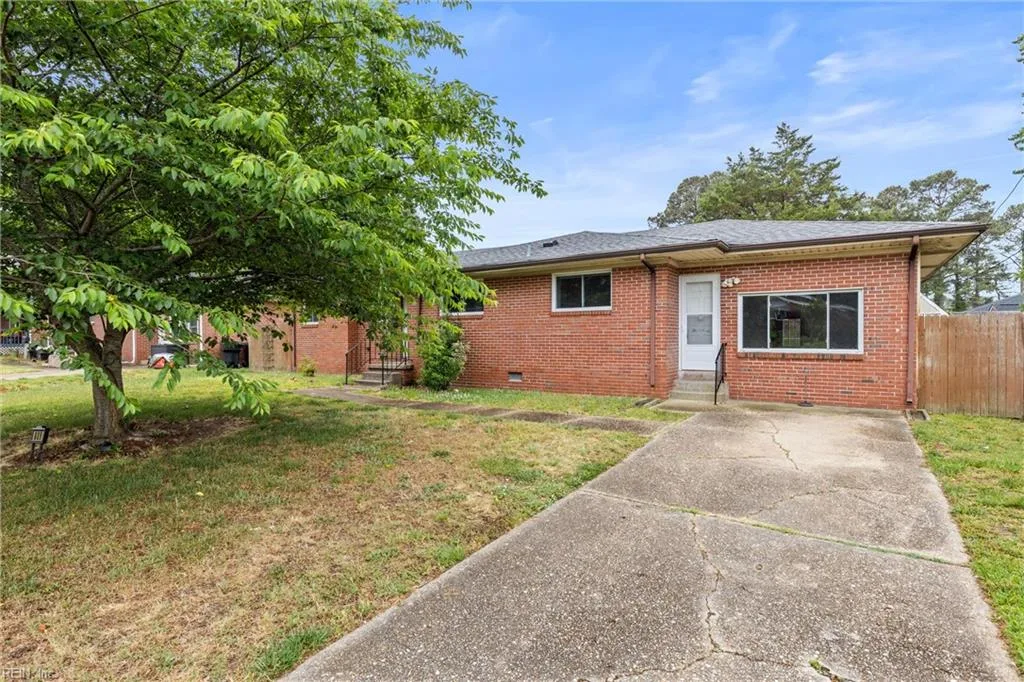 889 Hopwood LN, VIRGINIABEACH VA 23455