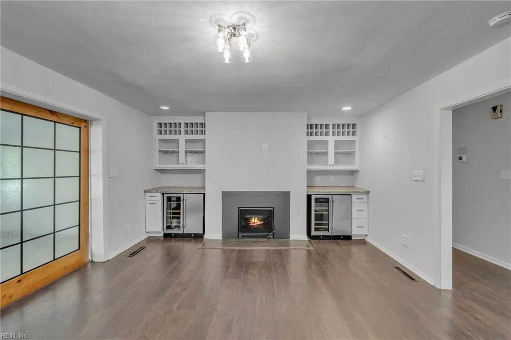 237 James River Dr, Newport News — photo