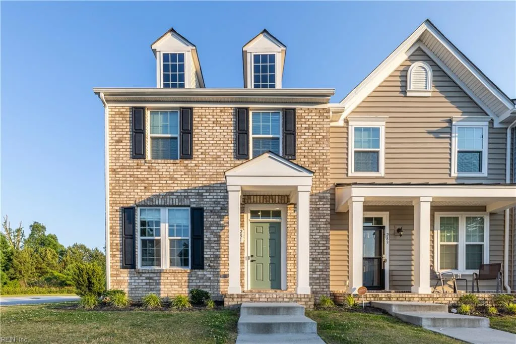 281 Goldenstar LN, PORTSMOUTH VA 23701