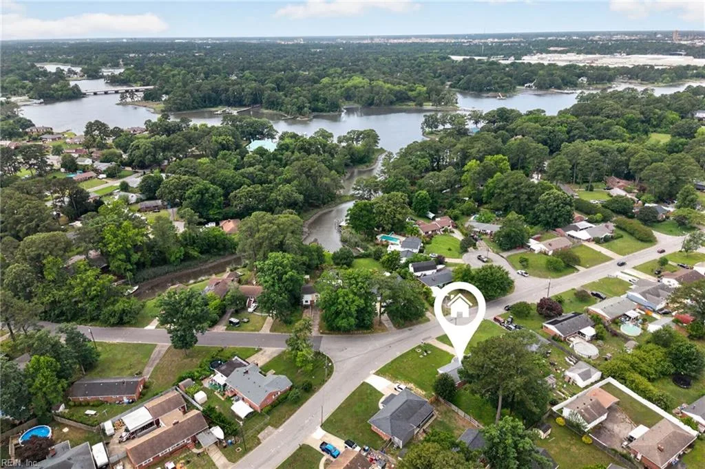 313 Sparrow RD, CHESAPEAKE VA 23325