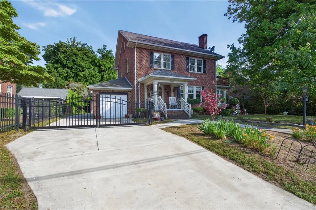 1411 Chesapeake AVE, HAMPTON VA 23661