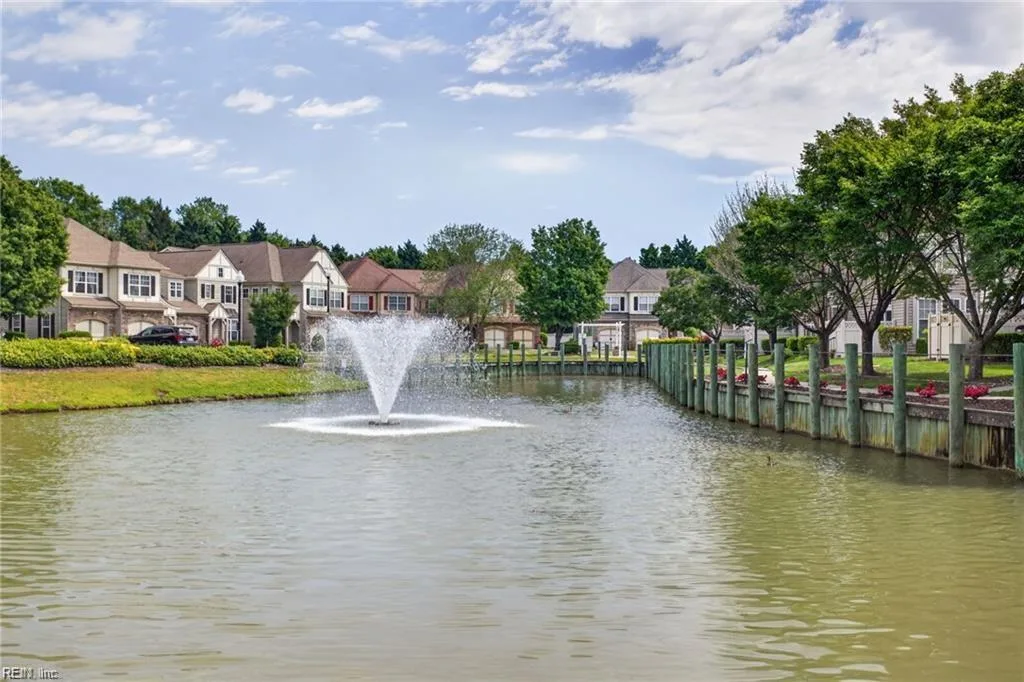 913 Turtle Pond LN, VIRGINIABEACH VA 23455