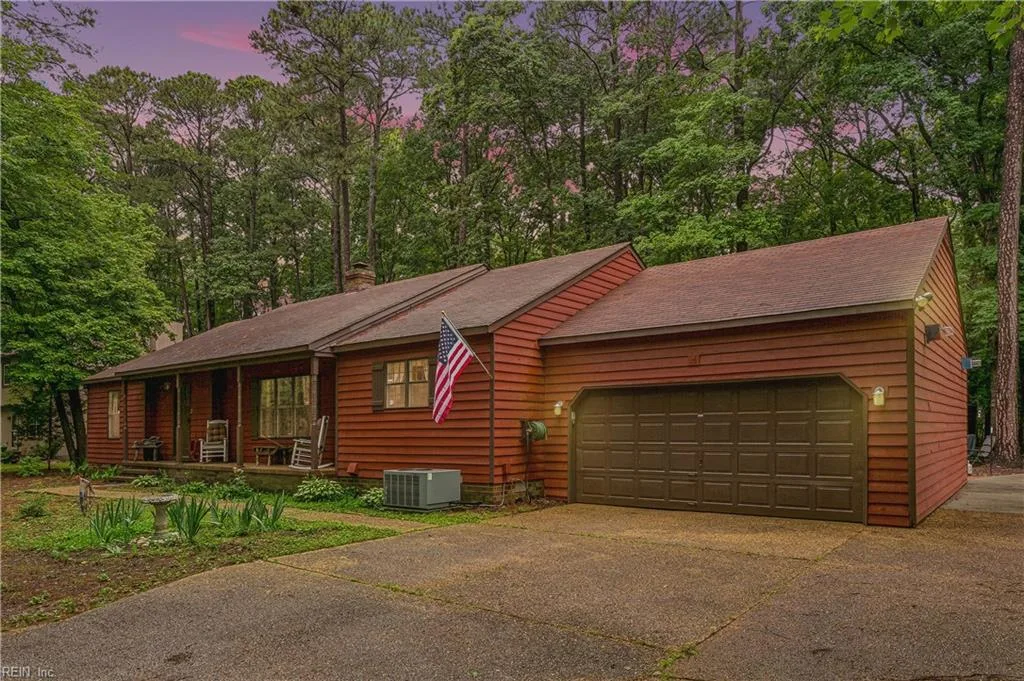 102 Arena ST, WILLIAMSBURG VA 23185
