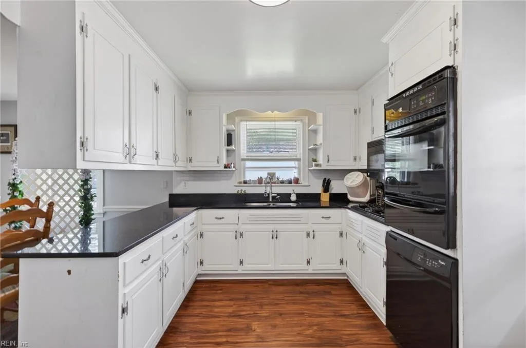 119 Bruce PL, PORTSMOUTH VA 23707