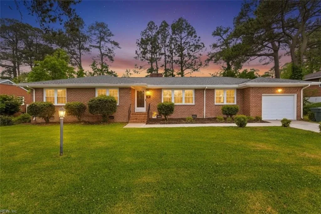 413 Shoreline DR, HAMPTON VA 23669