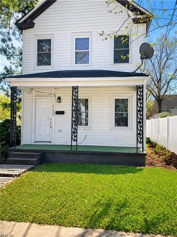 1124 33rd ST, NEWPORTNEWS VA 23607