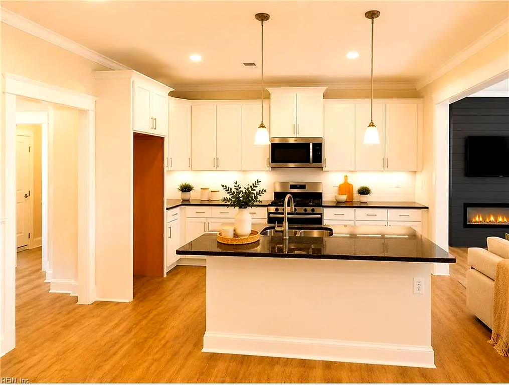 3127 E Ocean View Ave, Norfolk — photo