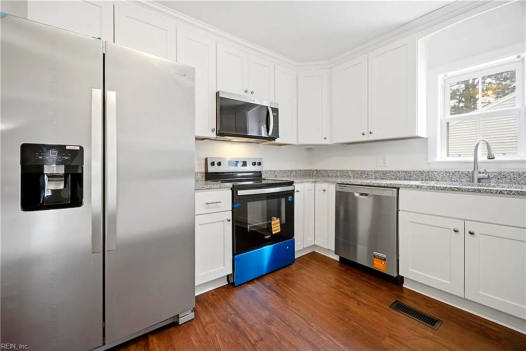 8 Oneal Ct, Portsmouth — photo