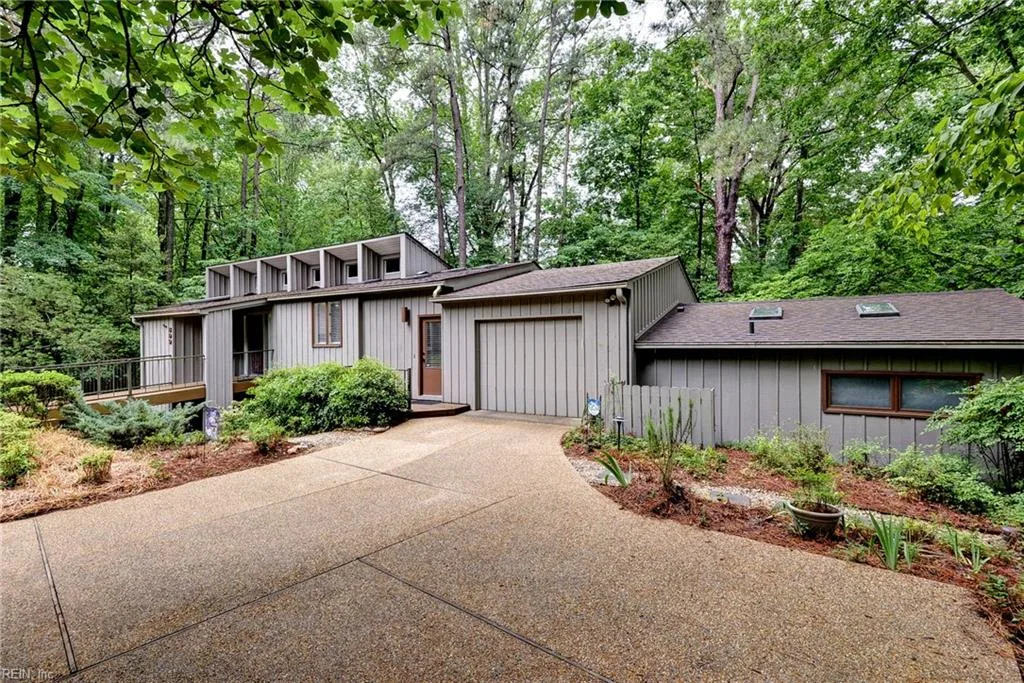 609 Indian Springs CT, WILLIAMSBURG VA 23185