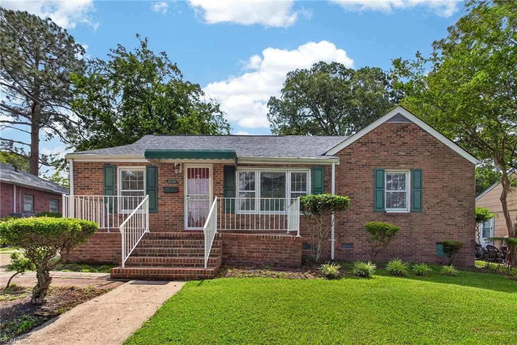 4210 Mayflower RD, NORFOLK VA 23508