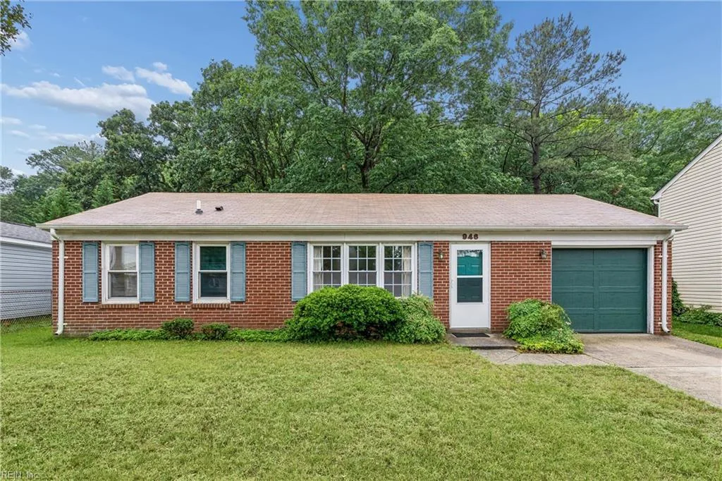 946 Red Oak CIR, NEWPORTNEWS VA 23608