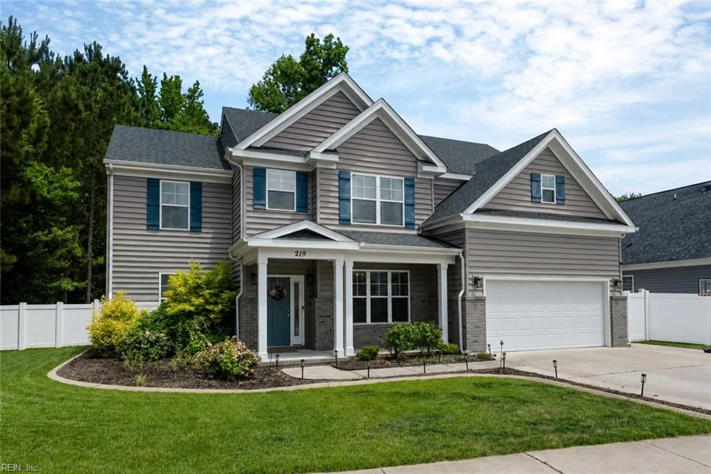219 Dunway LN, CHESAPEAKE VA 23323
