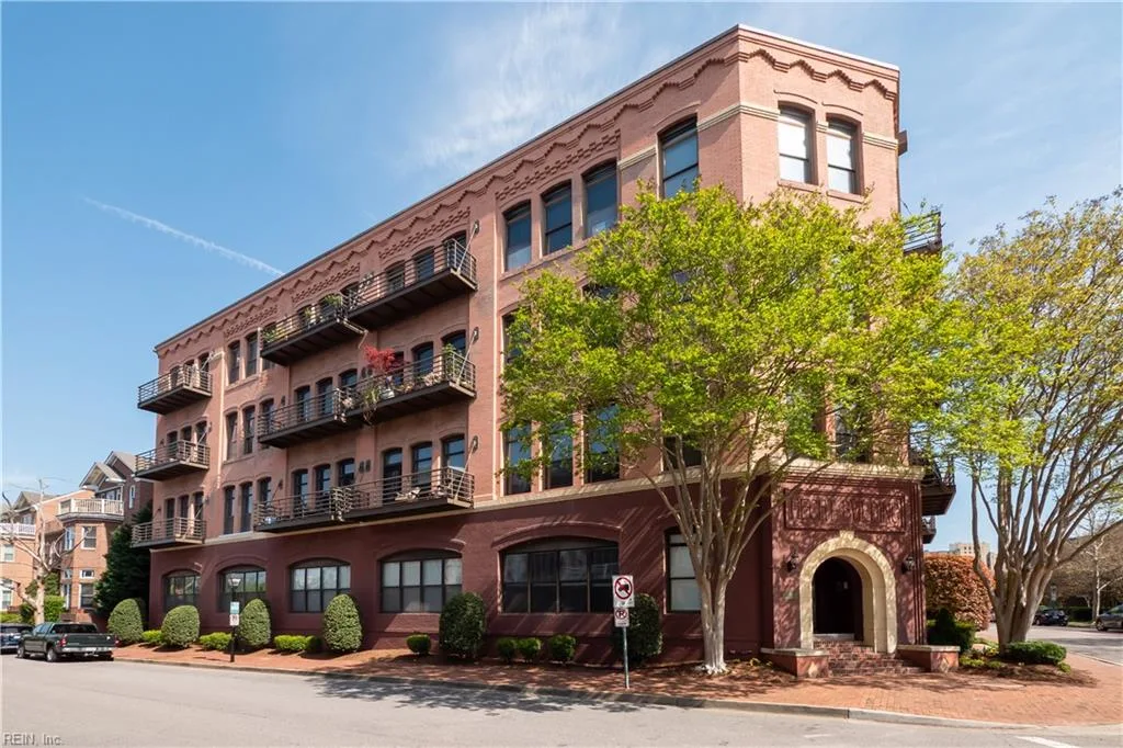 230 W Tazewell ST #103, NORFOLK VA 23510