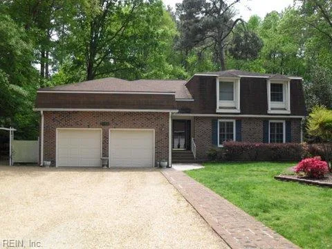 106 Lakeview DR, YORKTOWN VA 23692