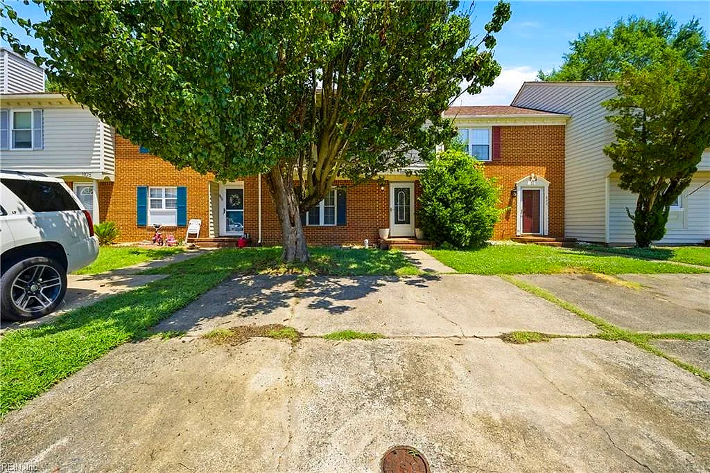 804 Sutherland Arch, Chesapeake — photo