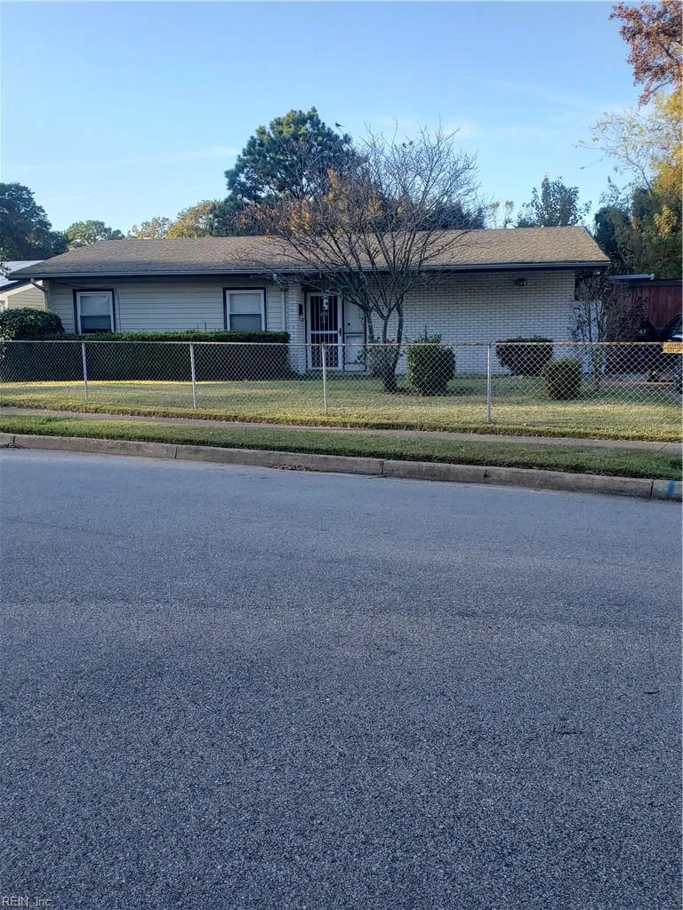 1316 Oakmont PL, NORFOLK VA 23513