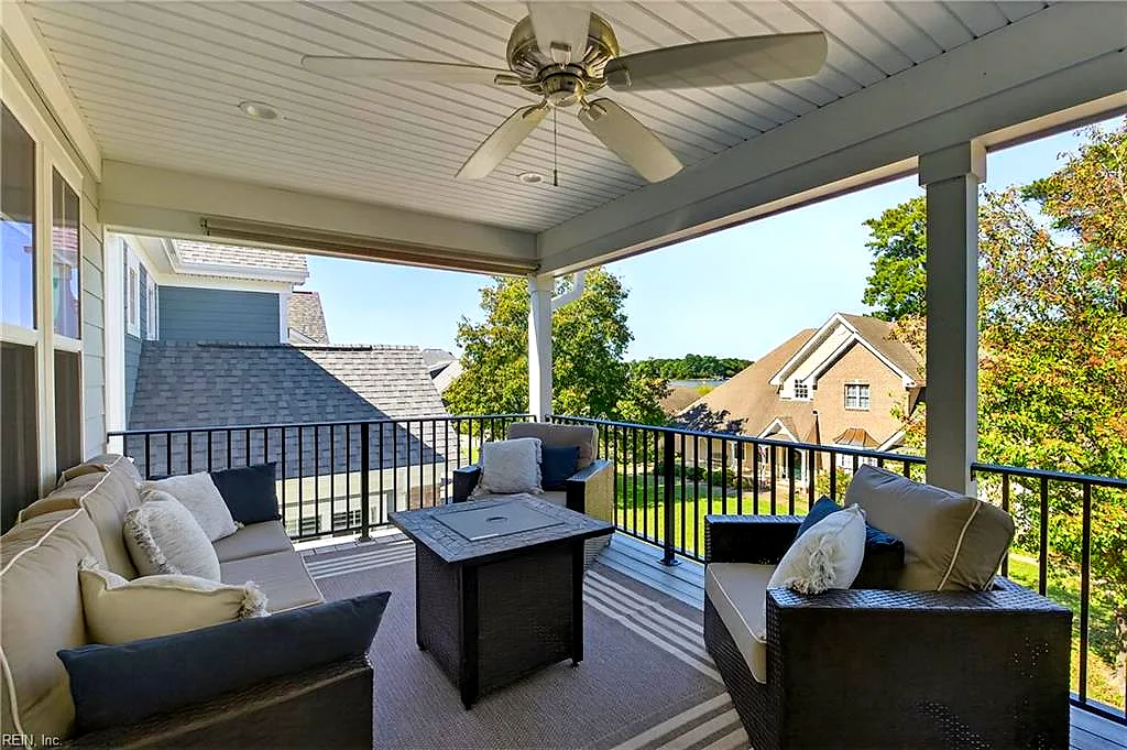 110 Creek Ln, Suffolk — photo