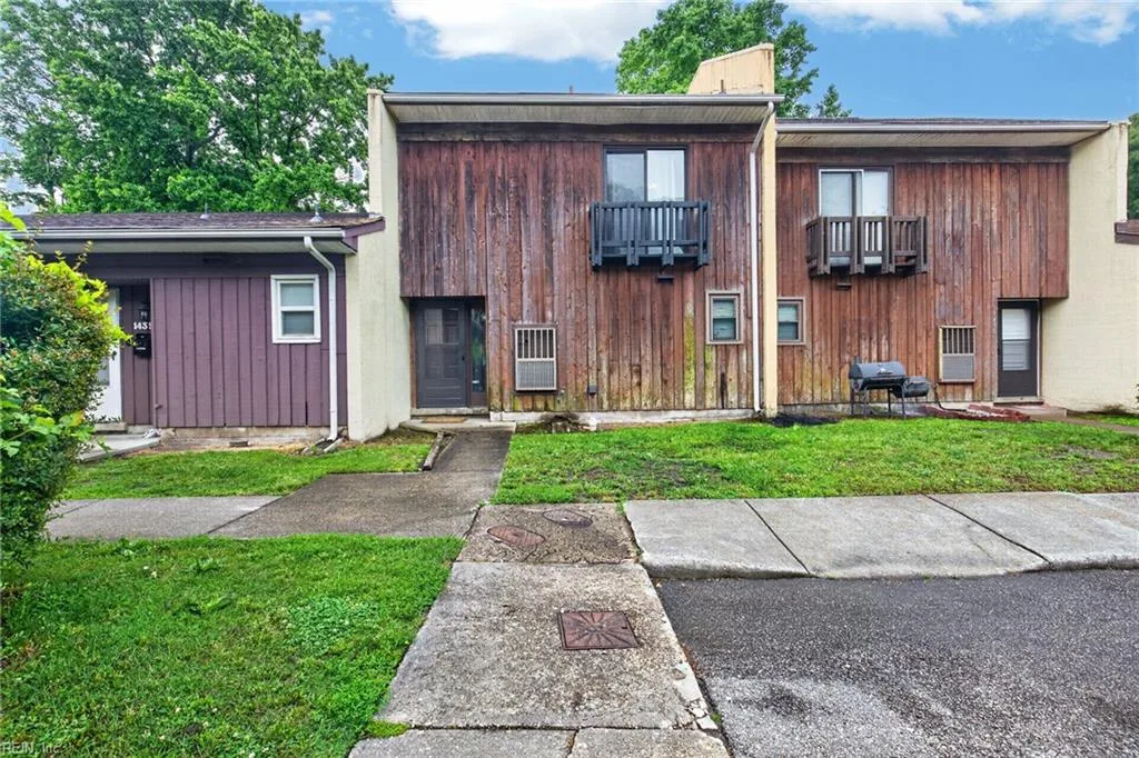 1437 Longdale DR, NORFOLK VA 23513