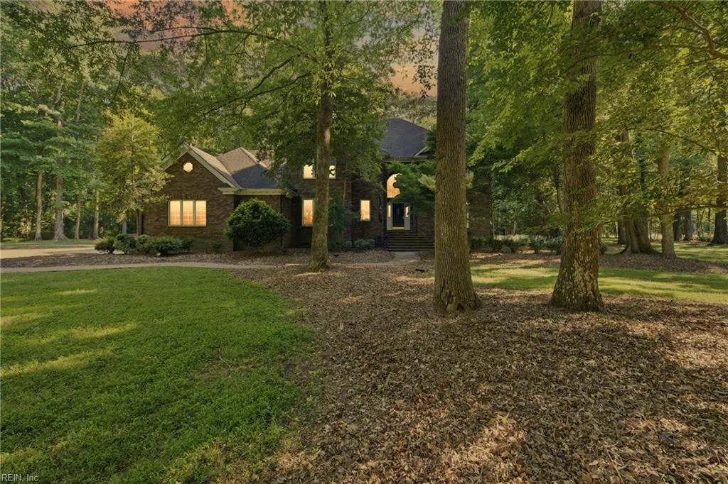 709 Forest Mills RD, CHESAPEAKE VA 23322
