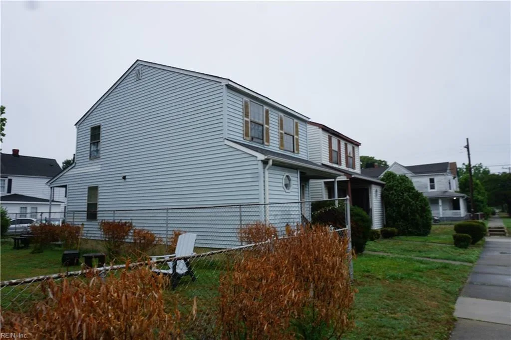 2013 Marshall AVE, NEWPORTNEWS VA 23607