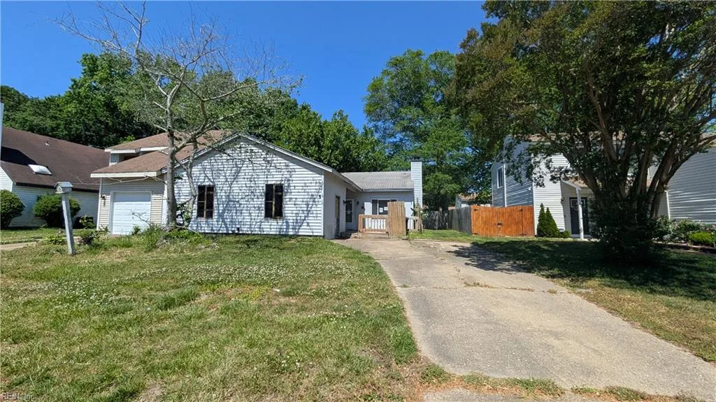 5764 Albright DR, VIRGINIABEACH VA 23464