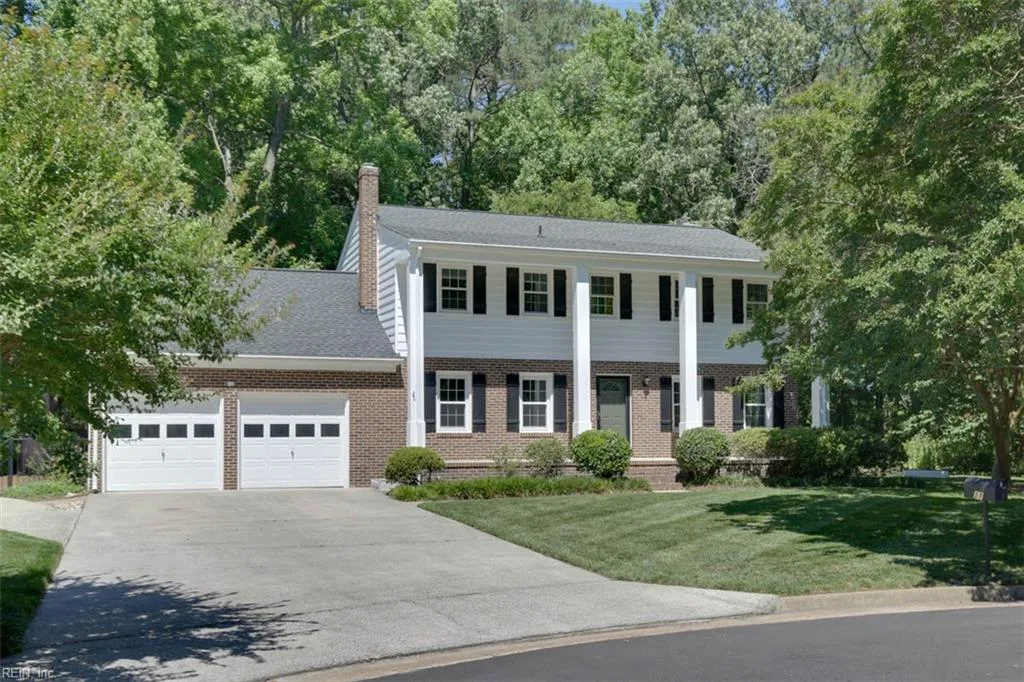 11 Kathy DR, POQUOSON VA 23662