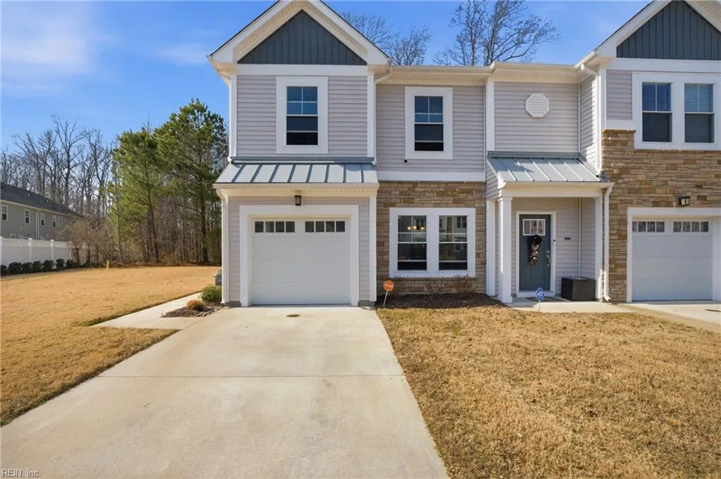 1002 Opal ST #104, SUFFOLK VA 23435