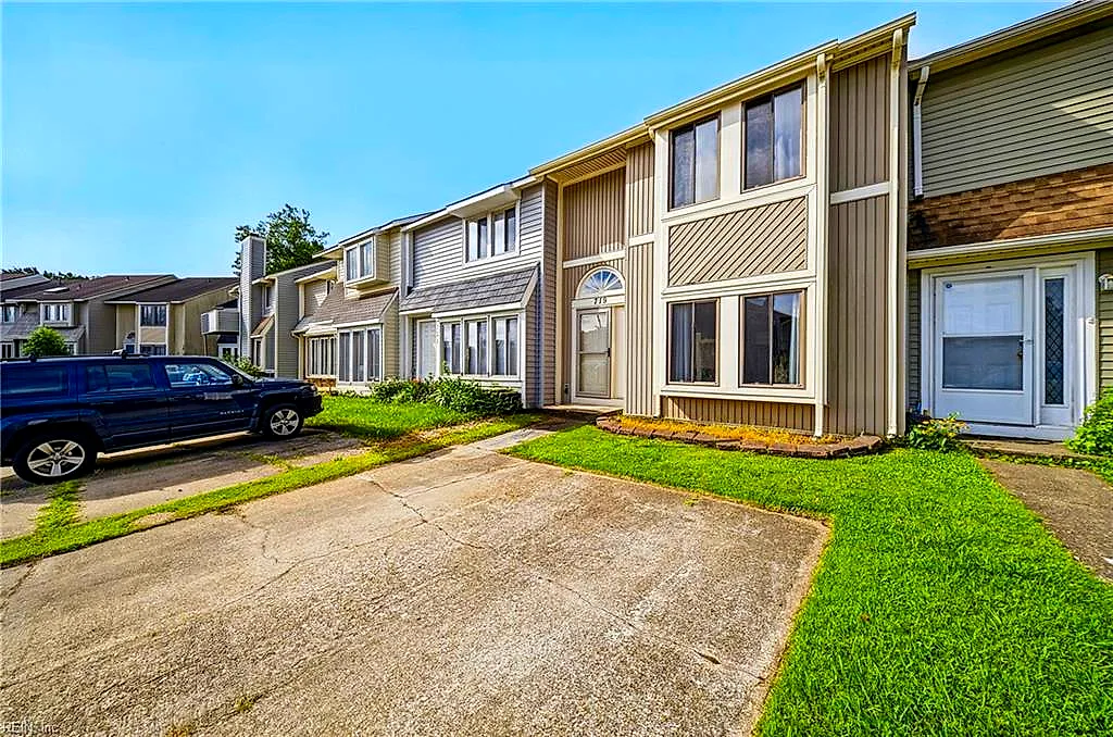719 Waters Dr, Virginia Beach — photo