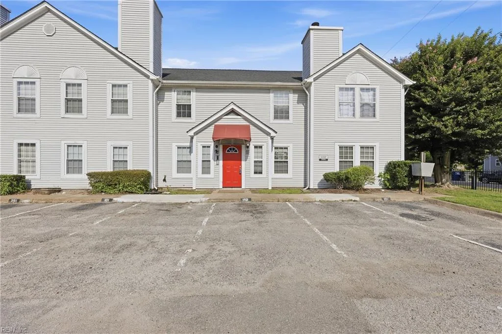 351 Fort Worth AVE #102, NORFOLK VA 23505