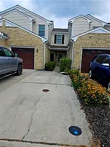 102 Chanticlair Dr, Yorktown — photo