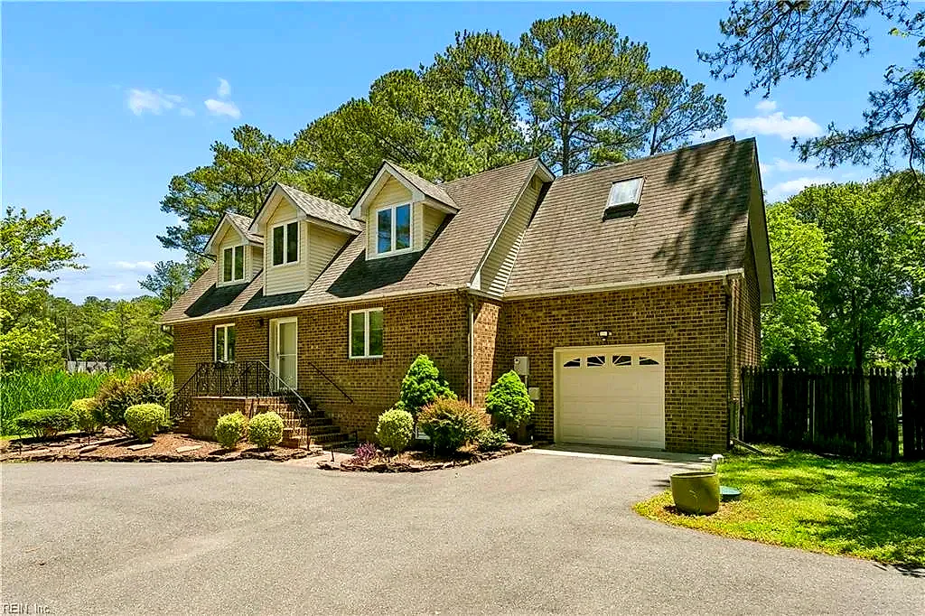246 Hunts Neck Rd, Poquoson — photo
