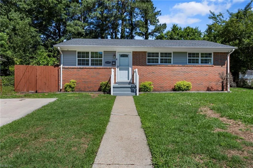 107 Beazley DR, PORTSMOUTH VA 23701