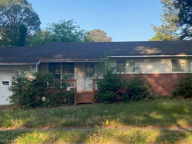 2733 Danwood DR, NORFOLK VA 23513