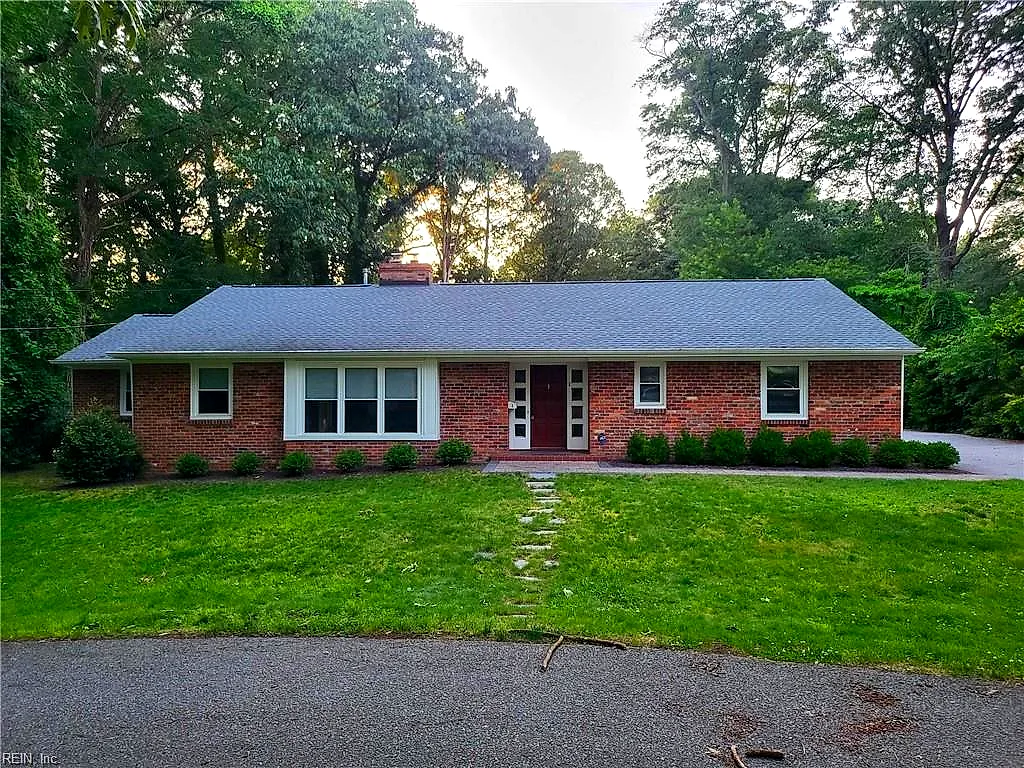 1 Sir Francis Wyatt Pl, Newport News — photo