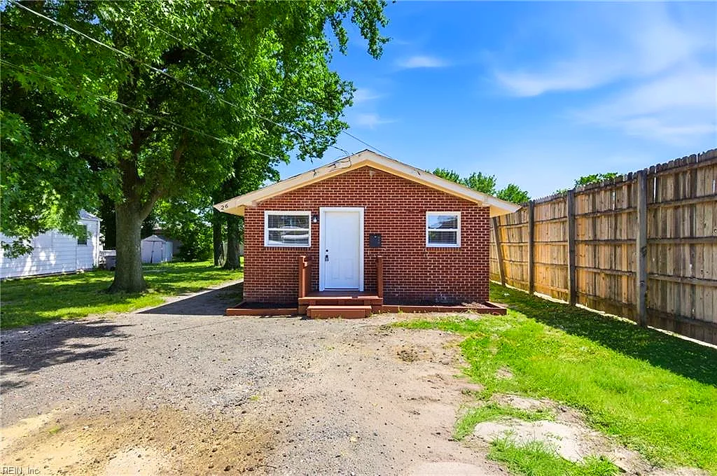 26 Bernard Ave, Hampton — photo