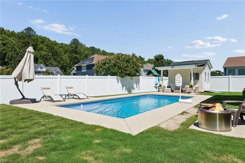 556 Wood Nymph LN, CHESAPEAKE VA 23323