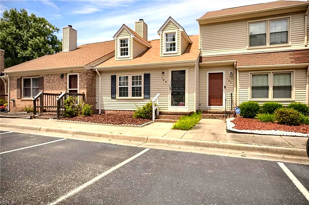105 Beacon Way, Newport News — photo
