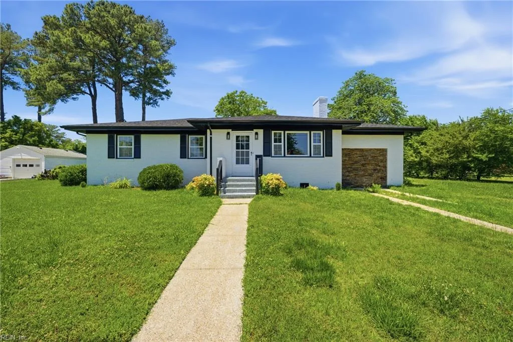 302 Chandler Harper DR, PORTSMOUTH VA 23701