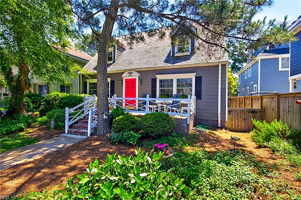 216 55th ST, VIRGINIA BEACH VA 23451