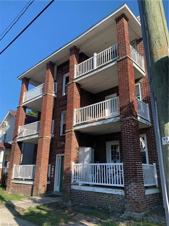 869 W 35th ST #4, NORFOLK VA 23508