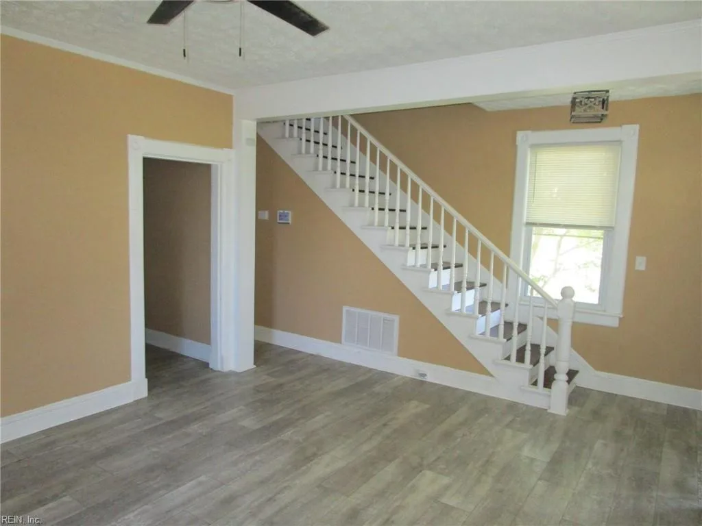 406 Lee St, Hampton — photo