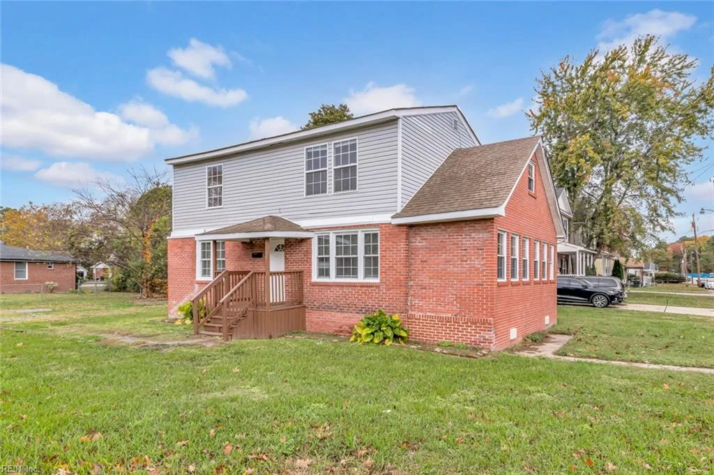 1705 Shell RD, HAMPTON VA 23661