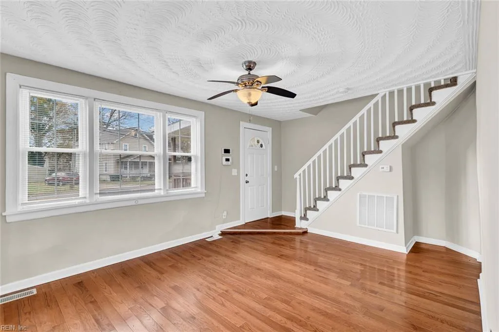 1705 Shell Rd, Hampton — photo
