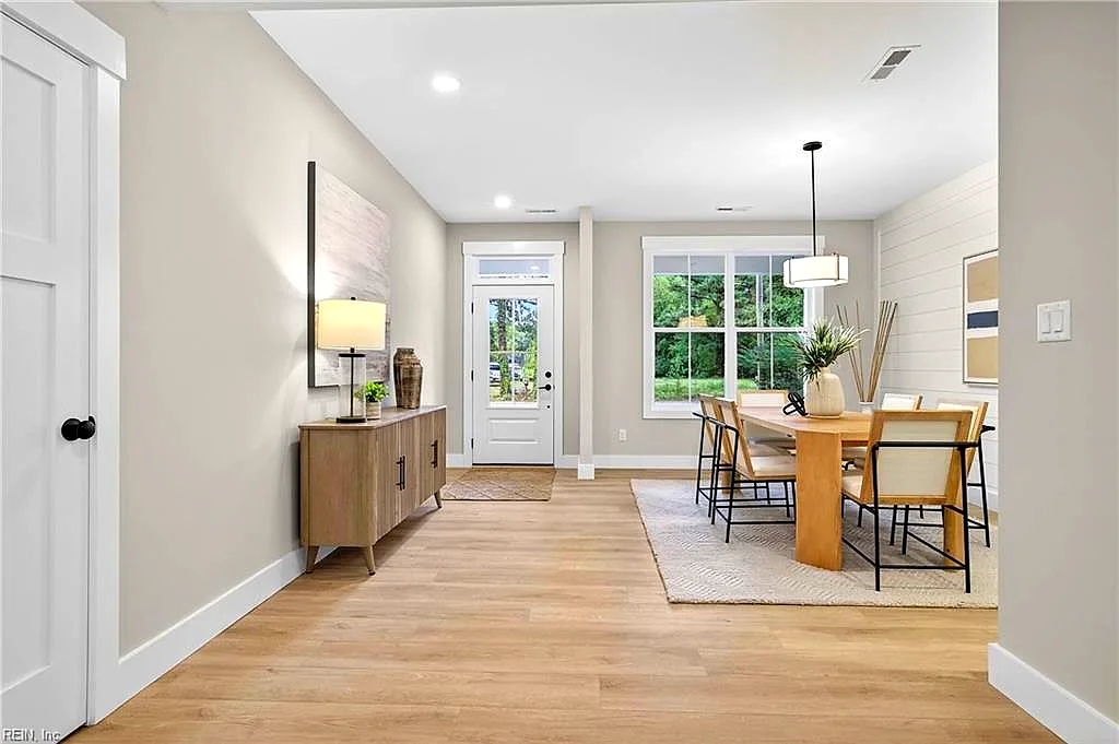 1231 Prosperity Rd, Virginia Beach — photo