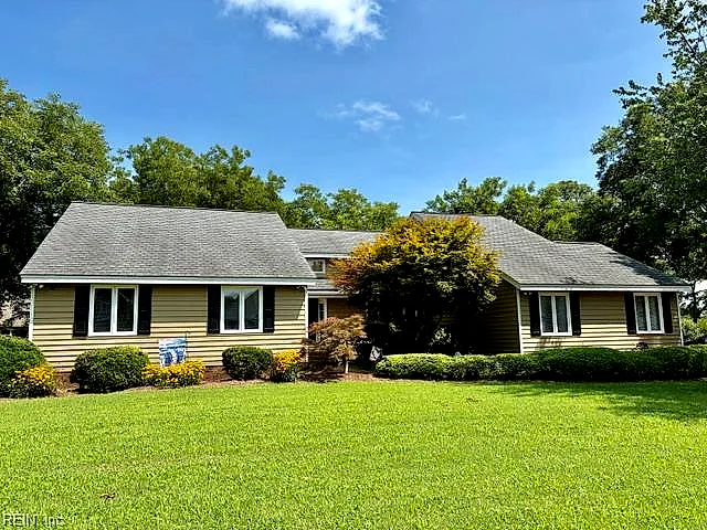 1801 Sawgrass Pointe Dr, Hayes — photo