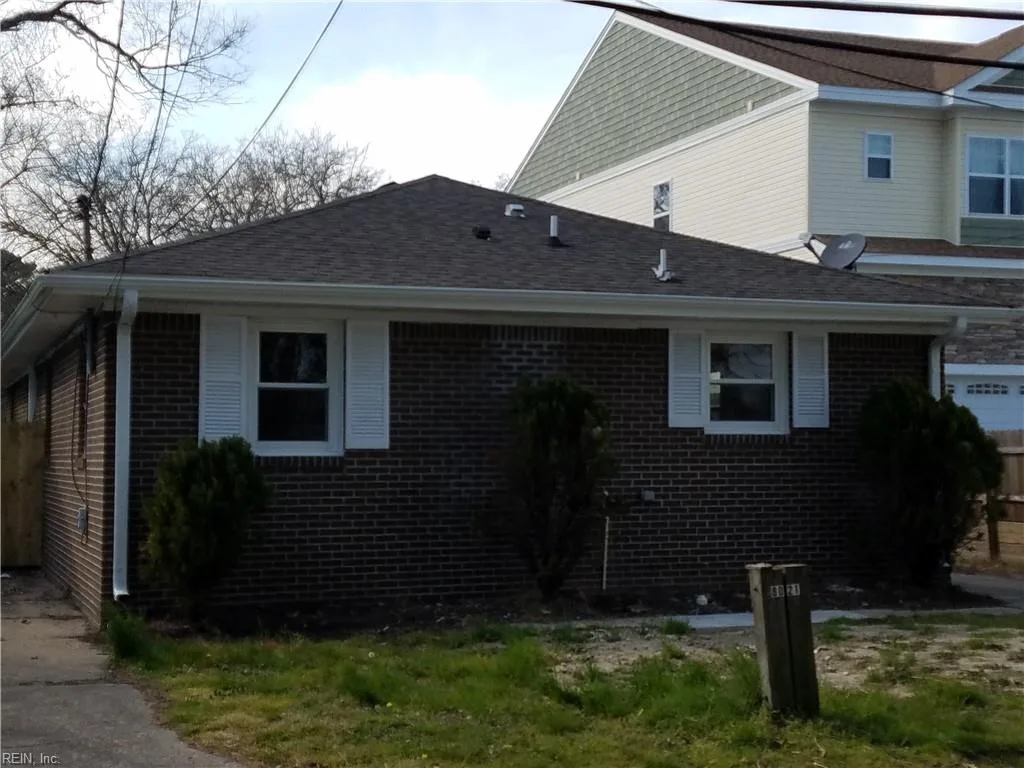 8021 Ransom Rd #A-B, Norfolk — photo