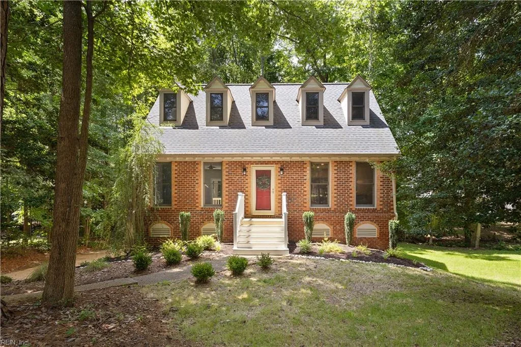 102 Sharps RD, WILLIAMSBURG VA 23188