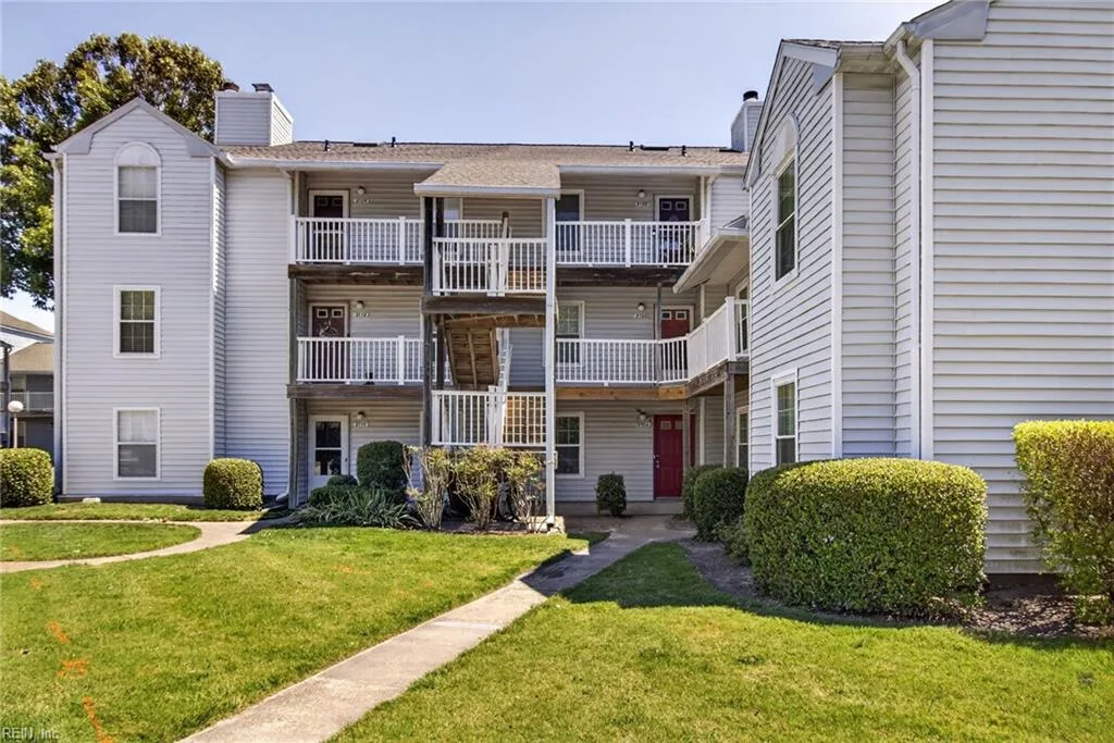 2104 Advent CT, VIRGINIABEACH VA 23454