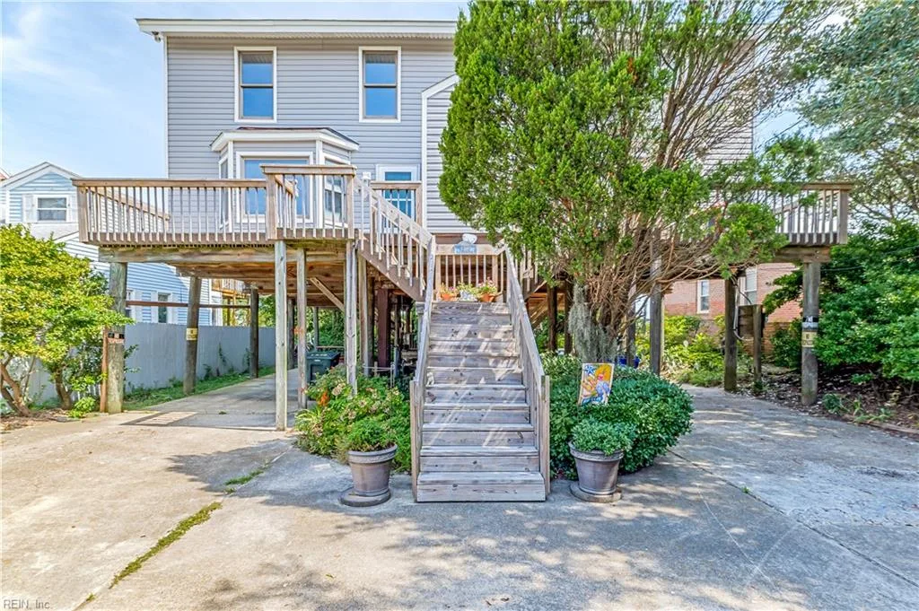 1370 E Ocean View AVE #B, NORFOLK VA 23503